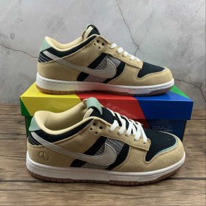 Nike Dunk Low Rooted in Peace