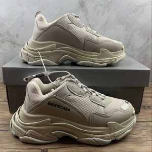 Balenciaga Triple S talla 42 (ENVÍO 72 HORAS)
