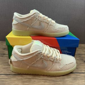 Nike SB Dunk Low Mummy Halloween