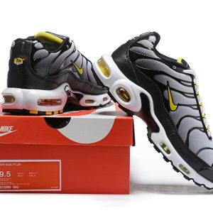 Nike Air Max Plus TN Black Volt