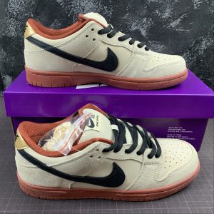 Nike SB Dunk Low "Muslin"