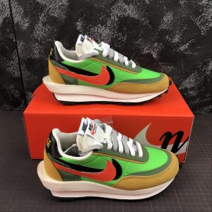 Sacai x Nike LDV Waffle "Daybreak Green"