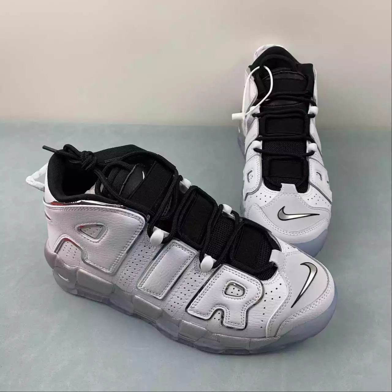 Nike Air More Uptempo SE White Chrome