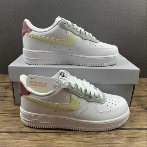 Nike Air Force 1 Low White Pink