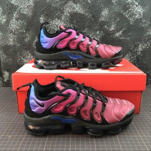 NIKE AIR VAPORMAX PLUS