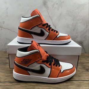 Nike Air Jordan 1 Mid SE "Turf Orange"