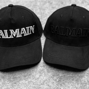 Gorra Balmain negra