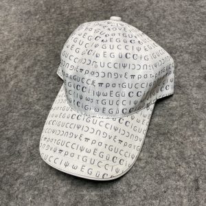 Gorra Gucci letras blanco