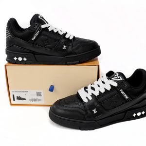 Louis Vuitton Trainers full negras talla 44 (ENVÍO 72 HORAS)