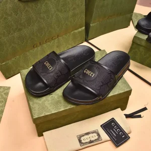 Sandalias negras Gucci