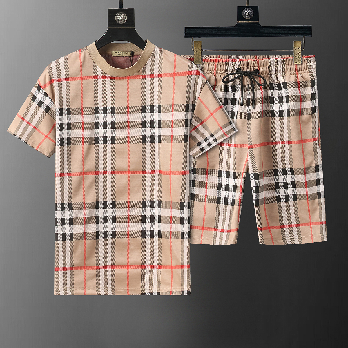 Conjunto corto beige Burberry "Check" - Imagen 4