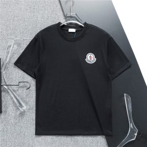 Camiseta negra Moncler x Pharell Williams