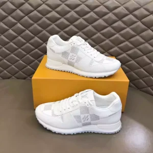 Louis Vuitton "Run Away" blancas talla 40 (ENVÍO 72 HORAS)