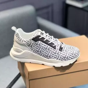 Burberry G5 monograma blanco