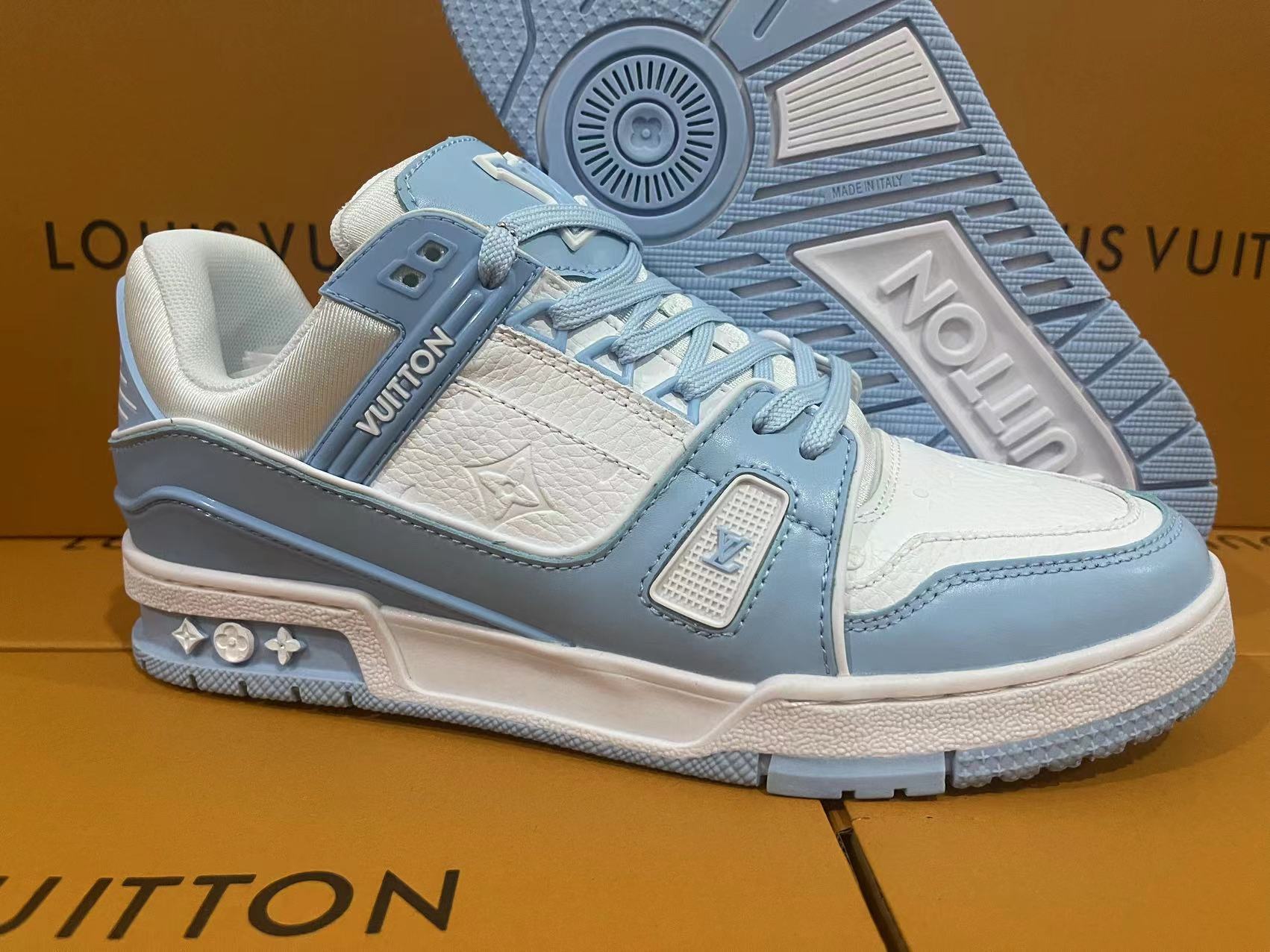 Zapatillas Louis Vuitton "White Sky Blue" - Imagen 4