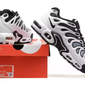 Nike Air Max Plus Drift "Panda"