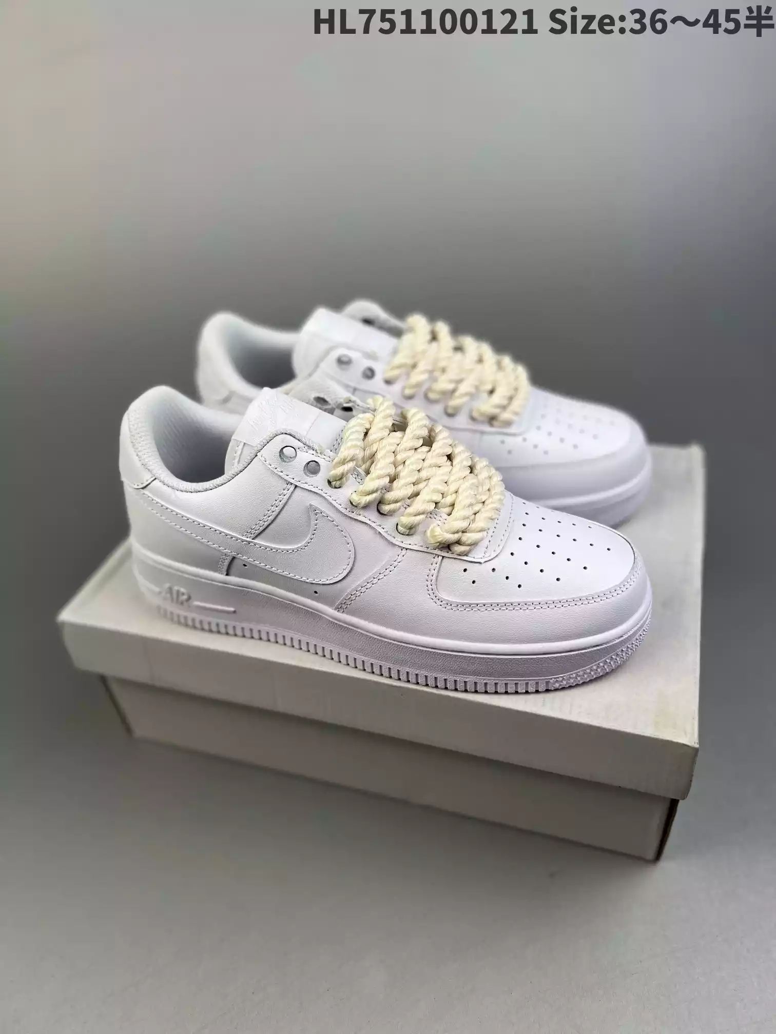 Nike Air Force 1 cordones gruesos blanco - Imagen 2