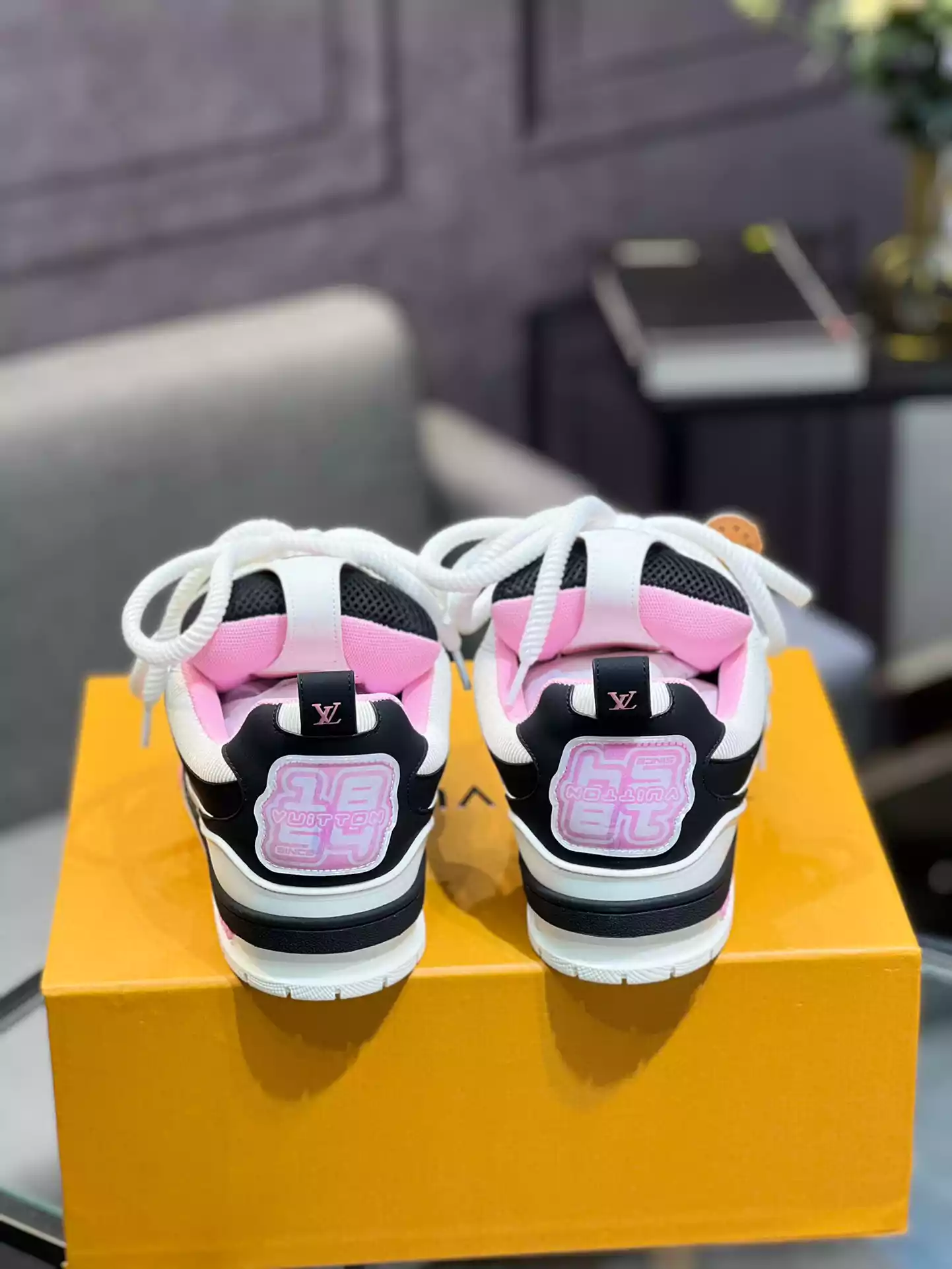 Louis Vuitton Skate rosa G5 talla 37 ENVÍO 72HORAS - Imagen 4