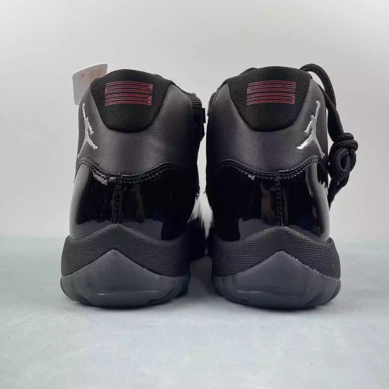 Nike Air Jordan 11 Retro negras - Imagen 5
