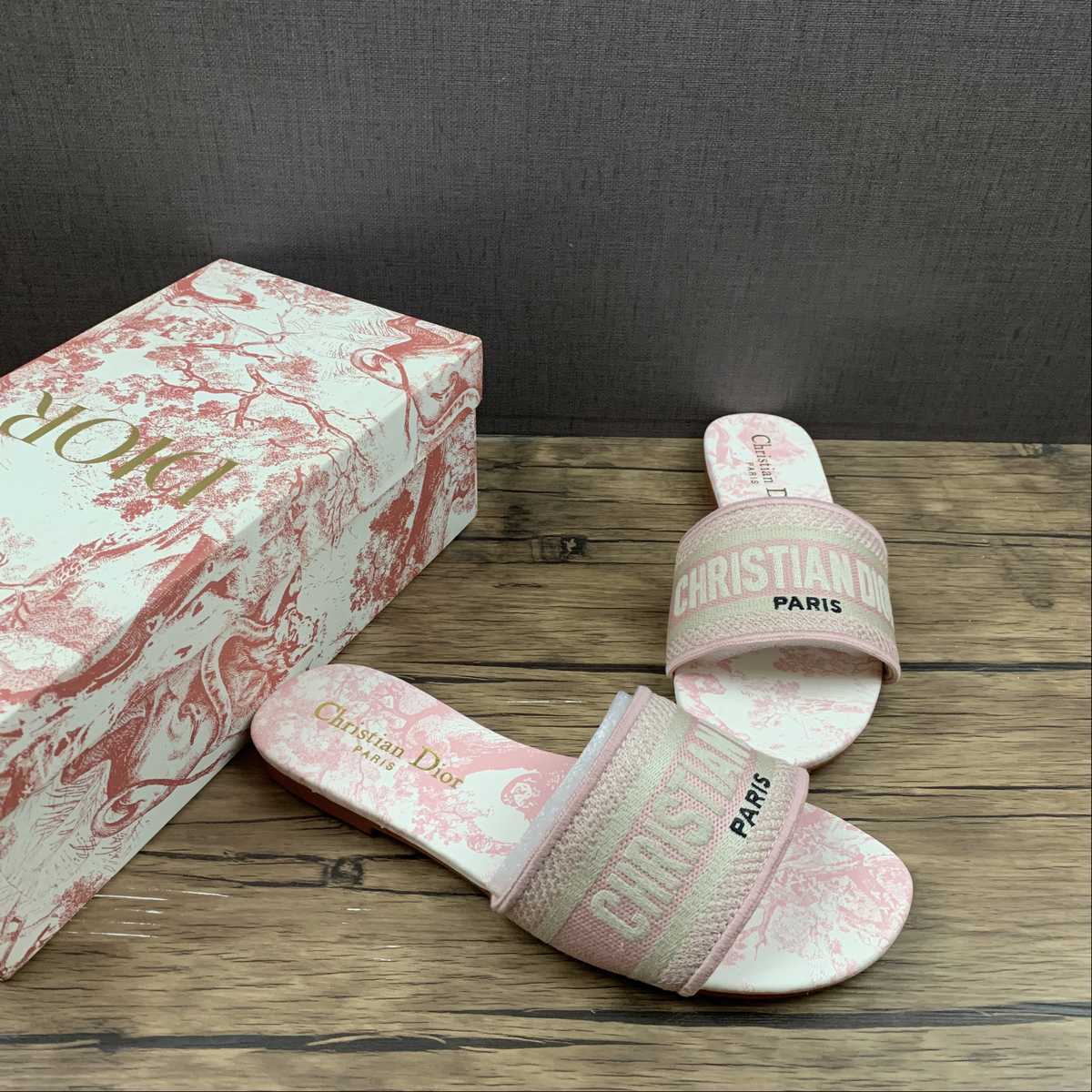 Sandalias Dior rosa