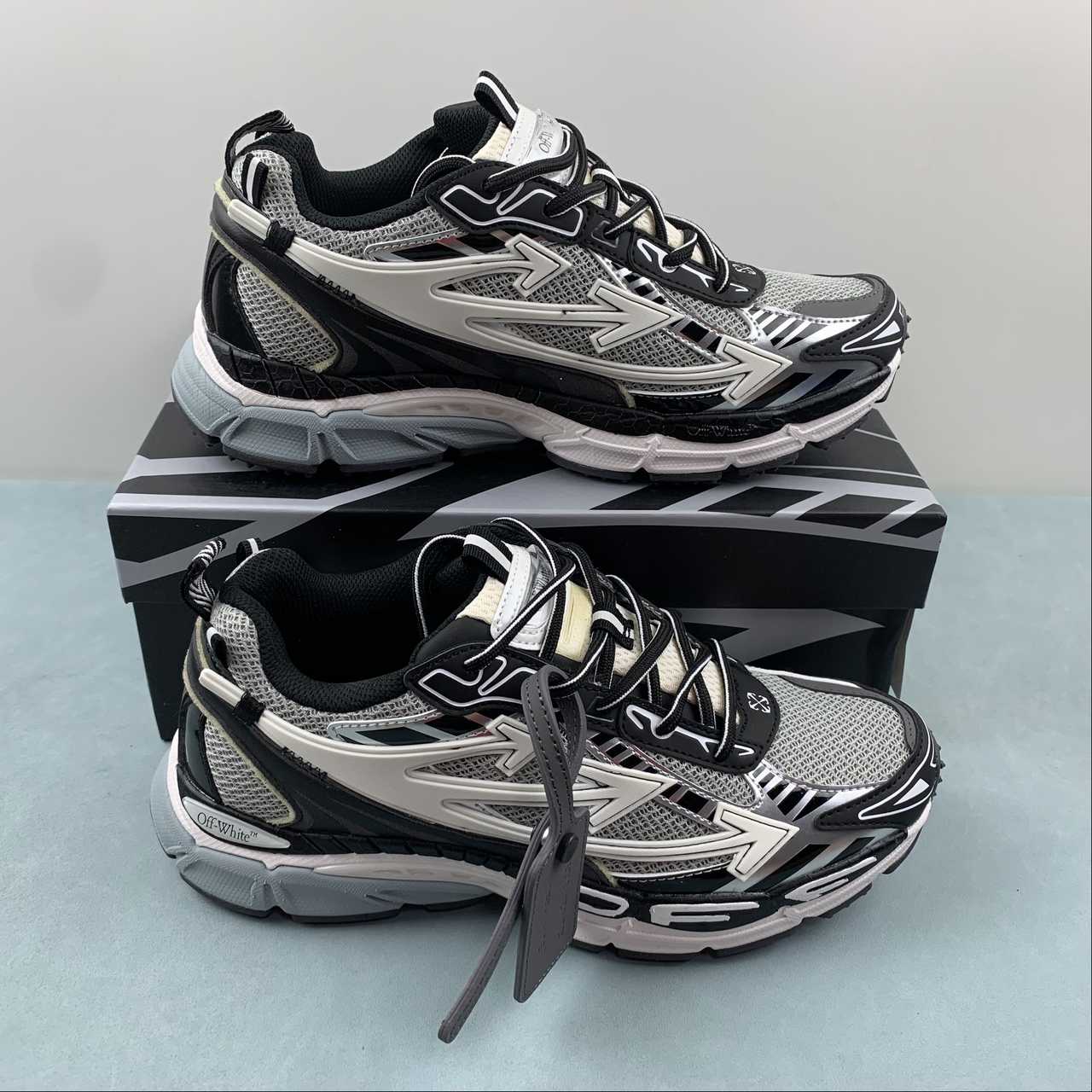 OFF-WHITE "Be Right Back" negro/gris