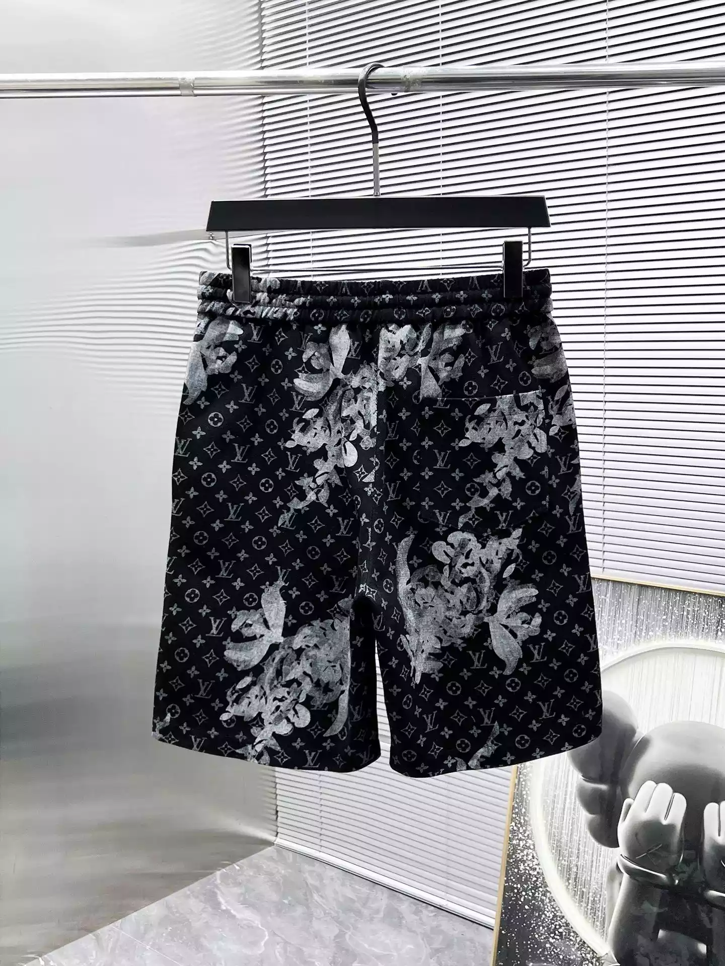 Conjunto corto Louis Vuitton negro/blanco - Imagen 5
