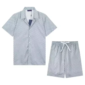 Conjunto corto Louis Vuitton Gris monograma