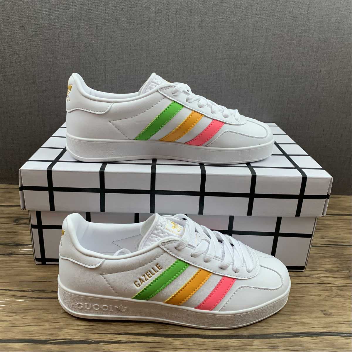 Adidas X Gucci Gazelle Blanco (detalle multicolor)