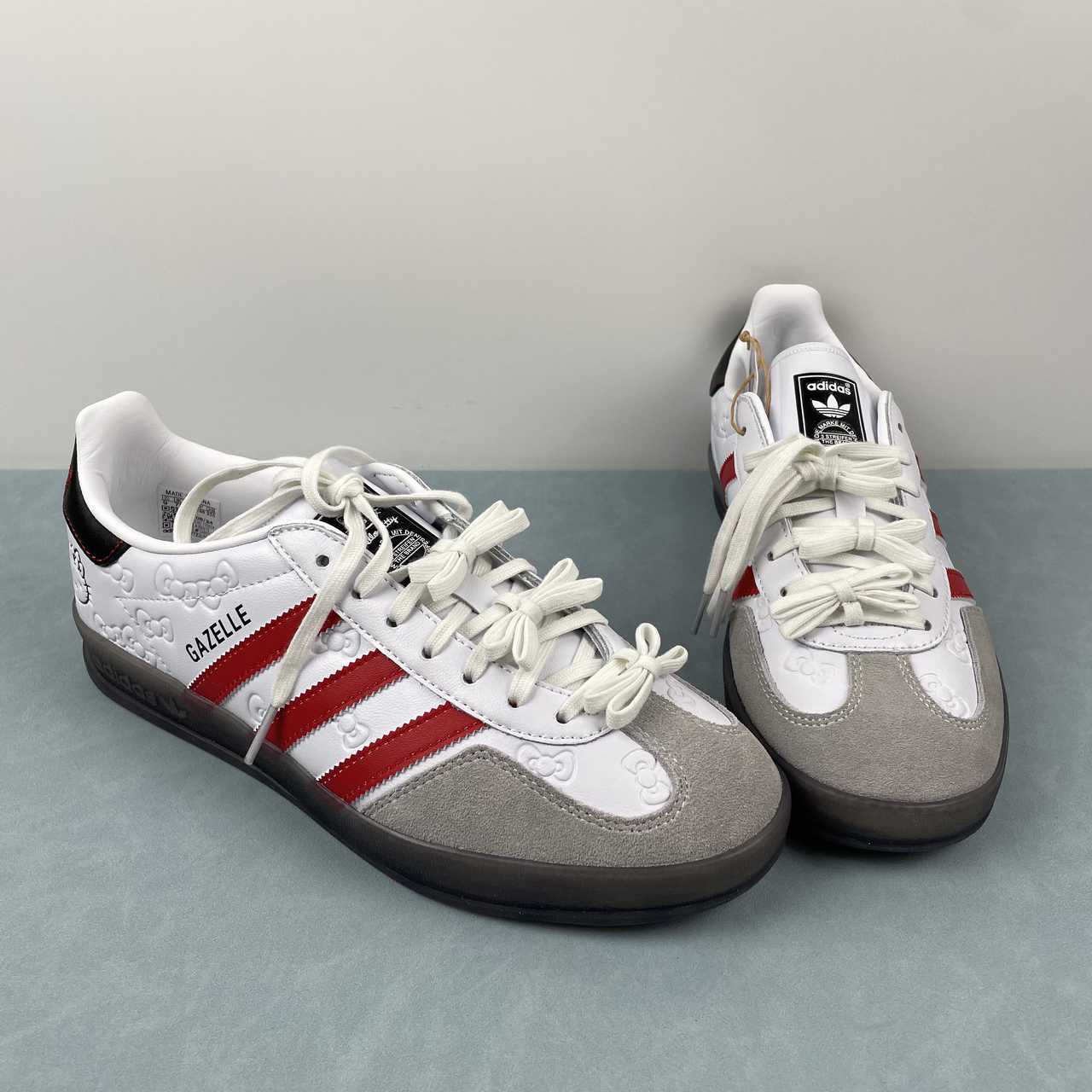 Adidas Gazelle Blanco Hello Kitty - Imagen 3