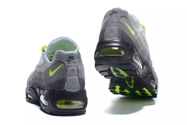 Nike Air Max 95 OG "Neón" - Imagen 5