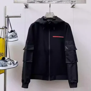 Chaqueta Prada negra G5
