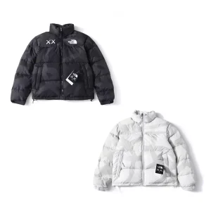 Chaqueta acolchada The North Face x Kaws negro talla L (ENVÍO 72 HORAS)