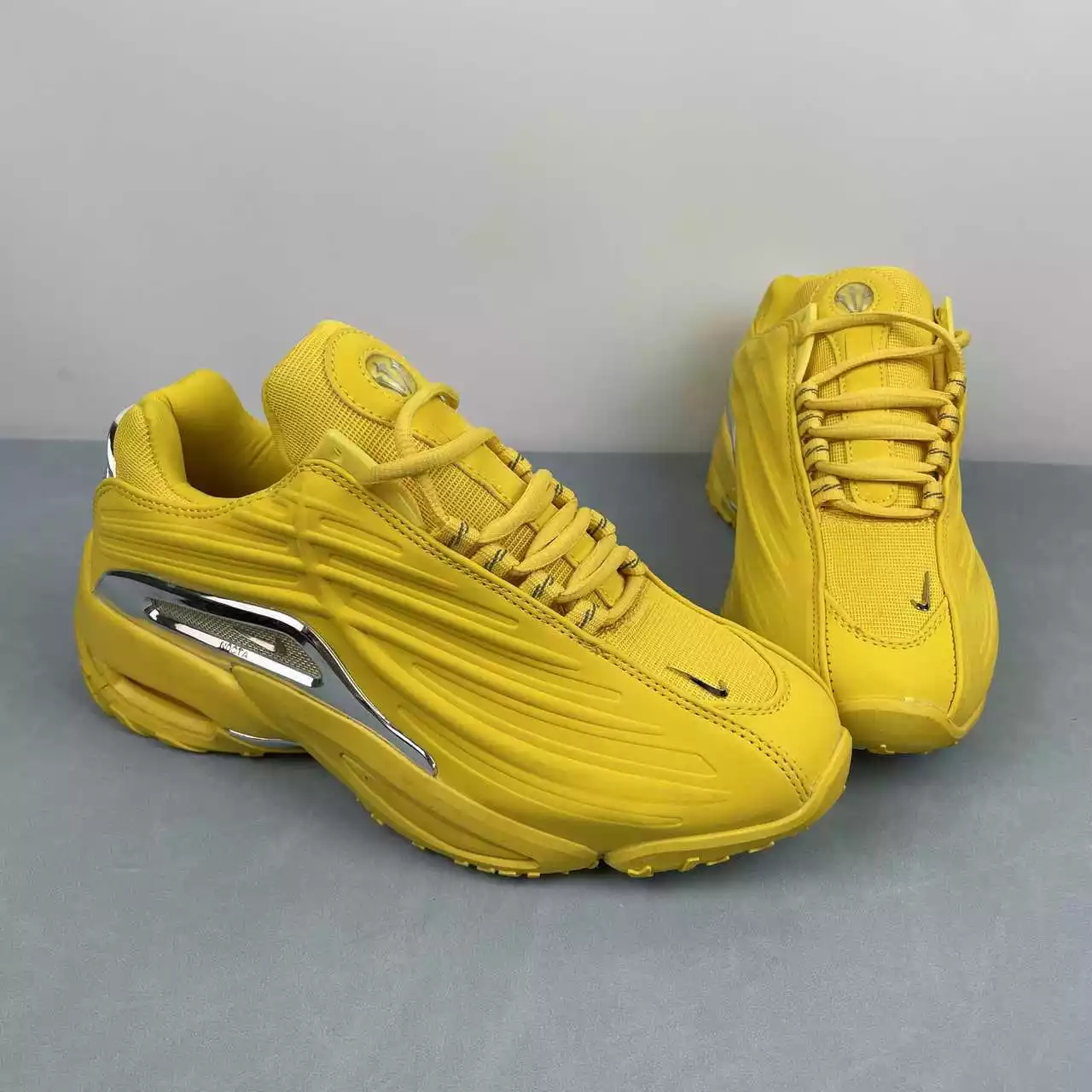 Nike Nocta Hot Step 2 amarillo - Imagen 2