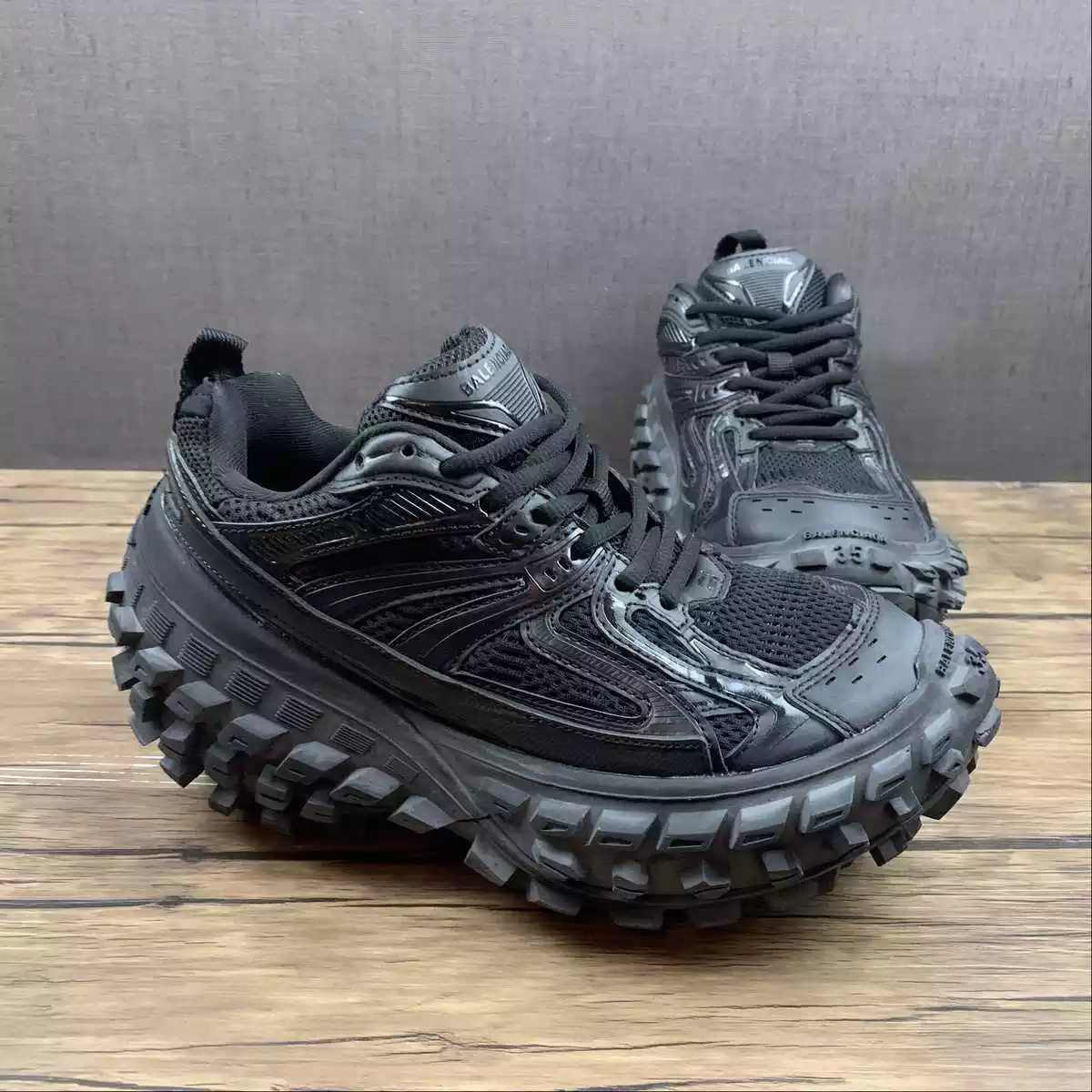 Balenciaga Bouncer negro - Imagen 2