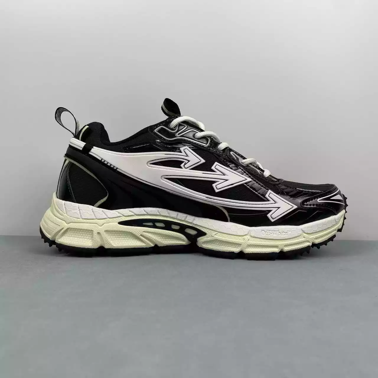 OFF-WHITE Be Right Back Shadow Milk - Imagen 4