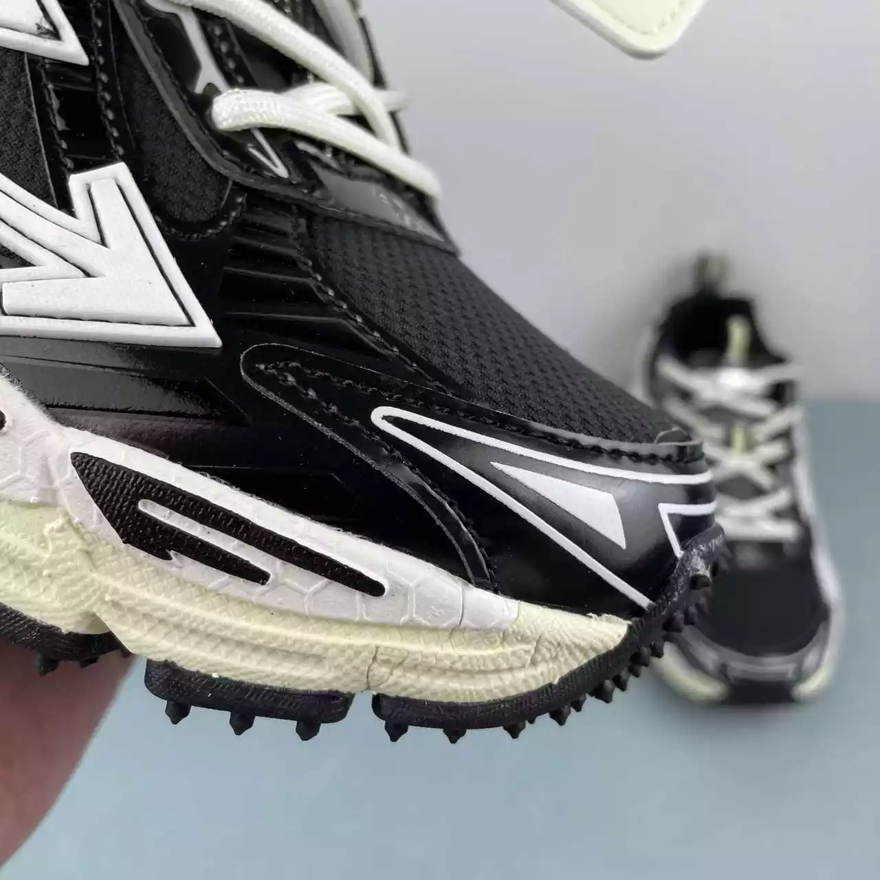 OFF-WHITE Be Right Back Shadow Milk - Imagen 6