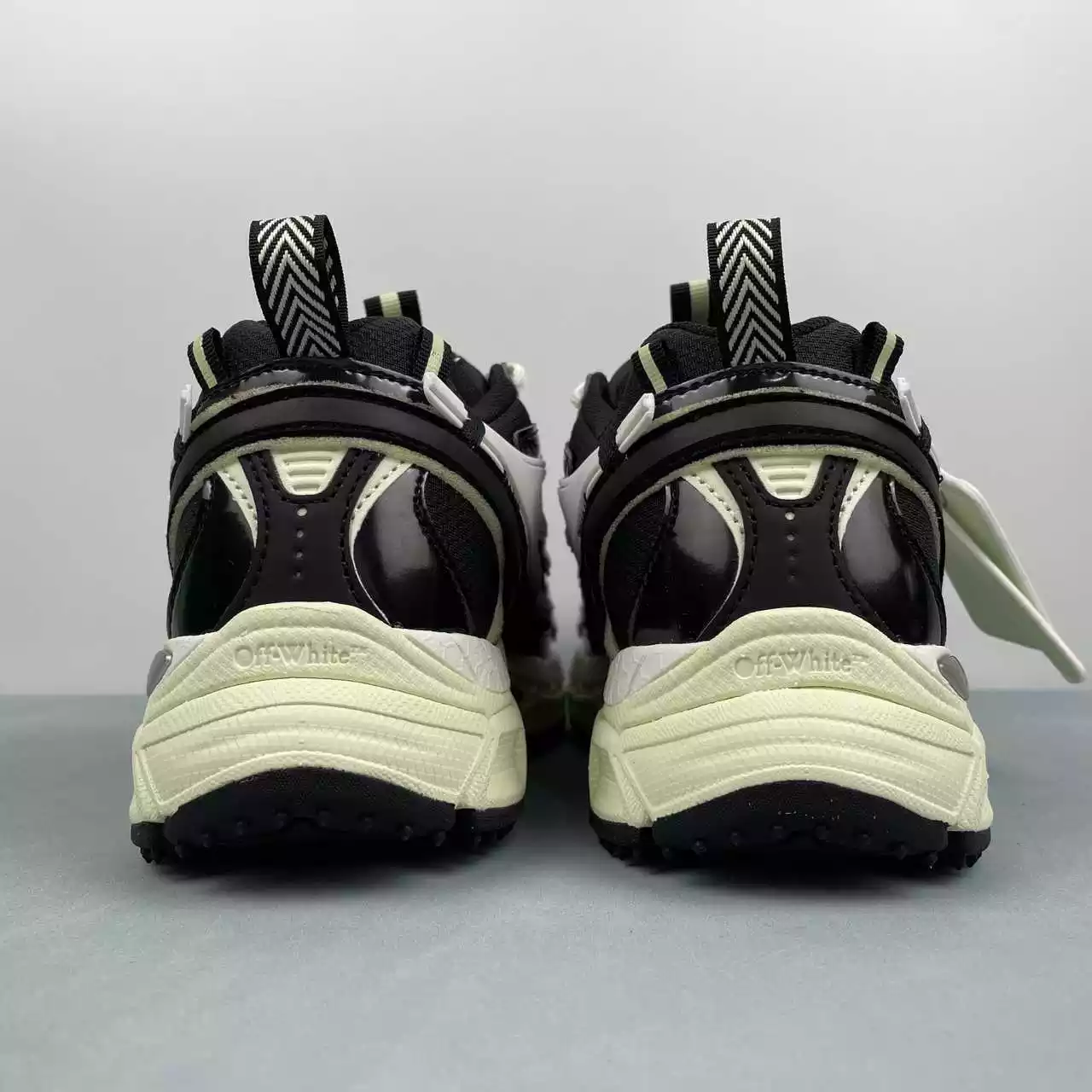 OFF-WHITE Be Right Back Shadow Milk - Imagen 7