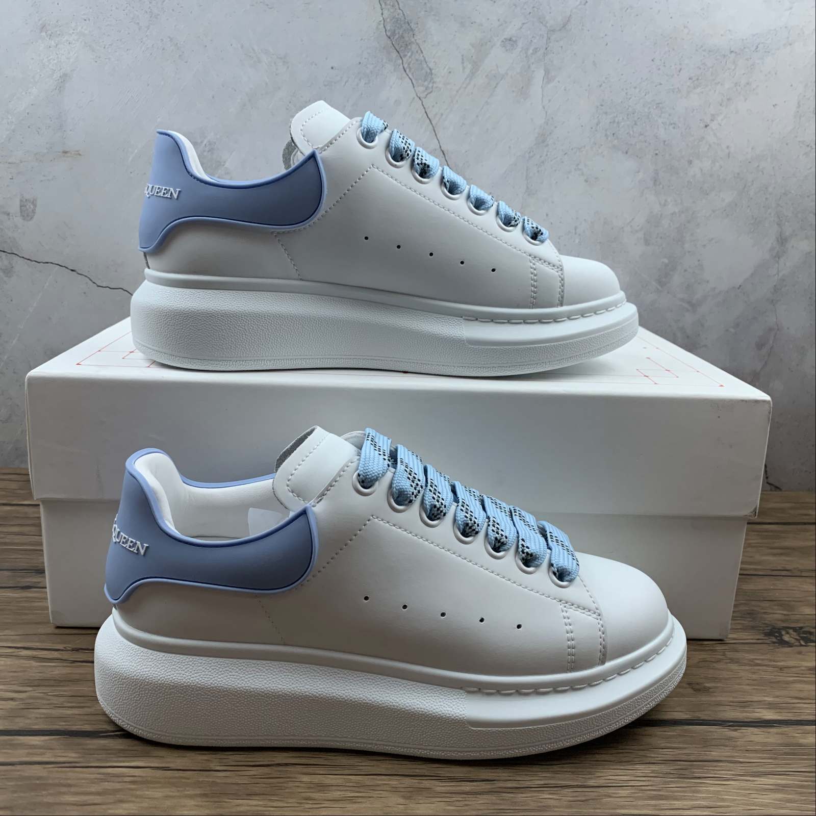 Alexander McQueen Oversize White and Blue