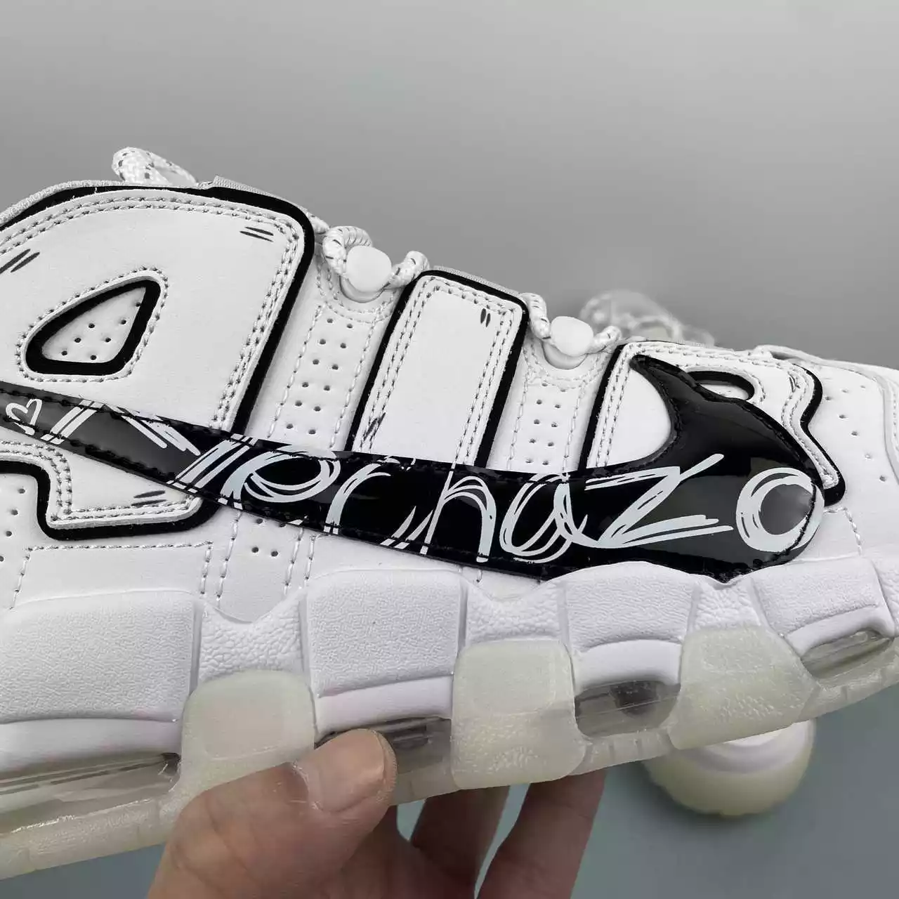 Nike Air More Uptempo “Scribble" - Imagen 5