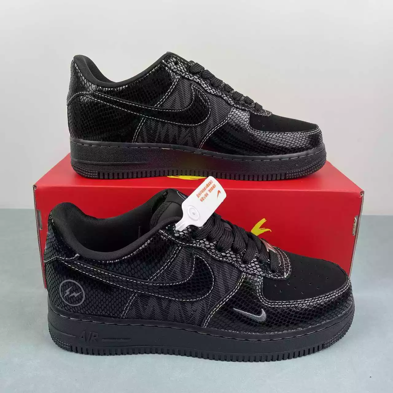 Nike Air Force 1 Low Full black base