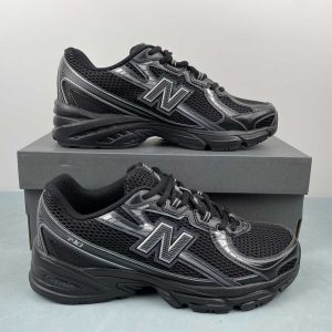 NEW BALANCE 740 negras