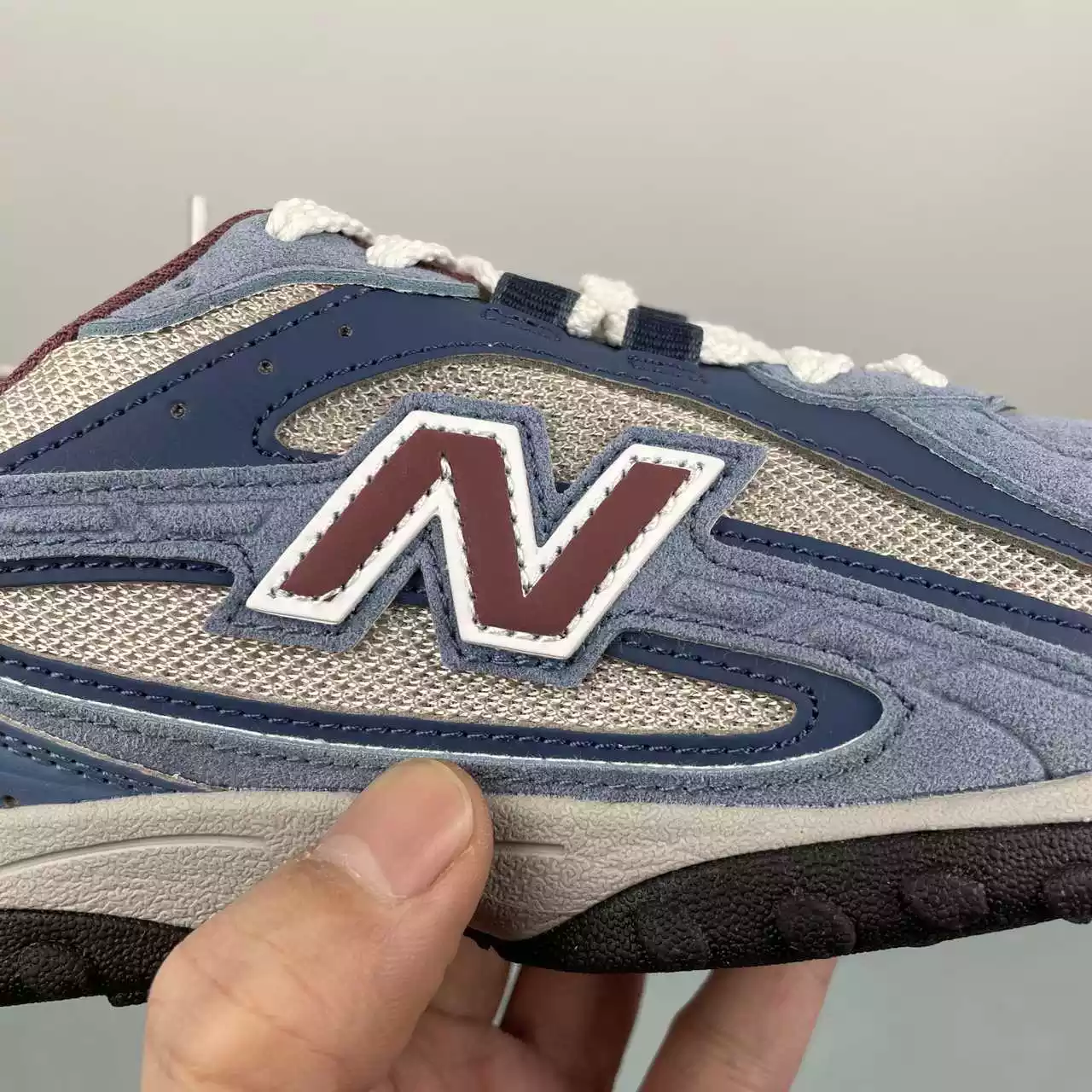 NEW BALANCE 240L azul marino grises - Imagen 5