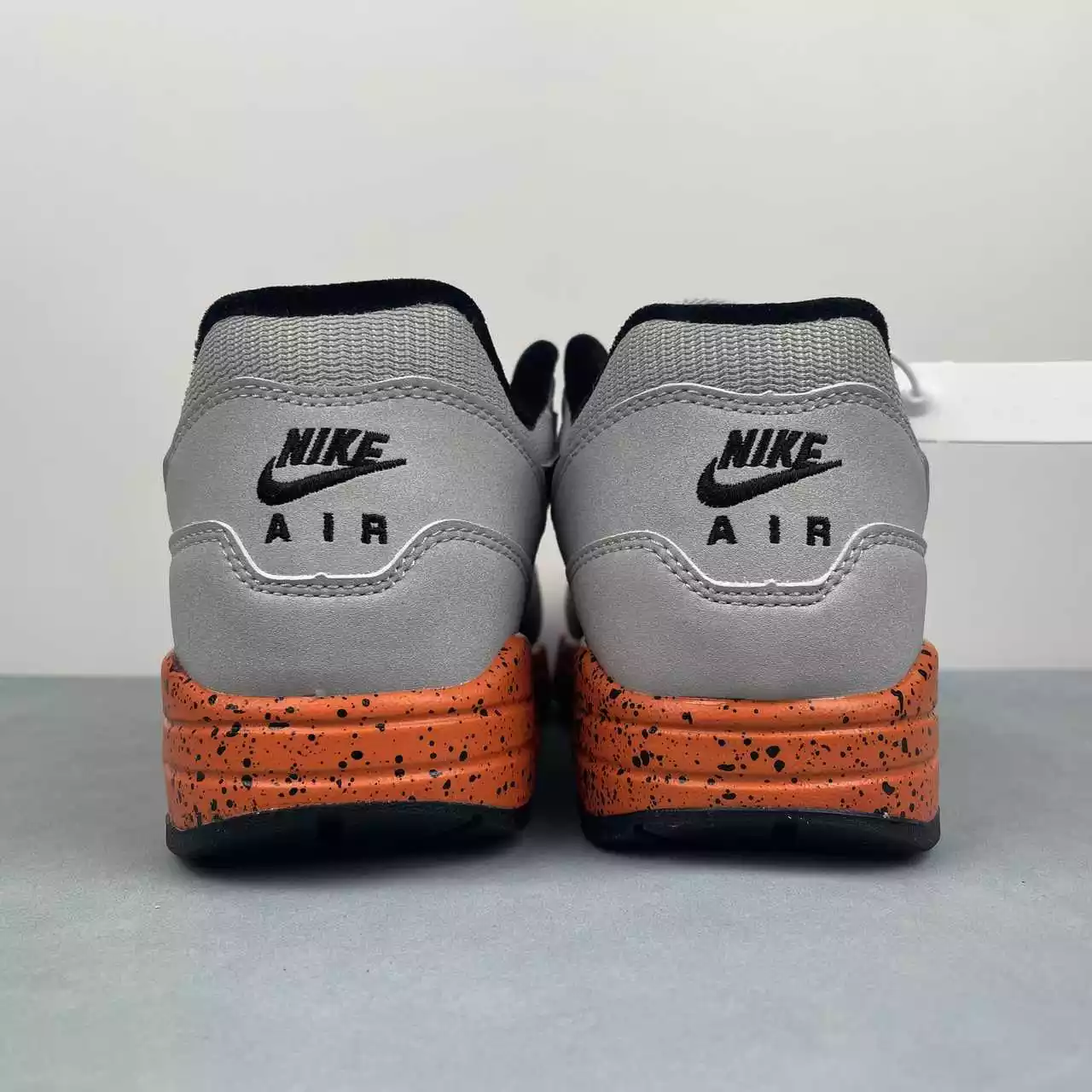 Nike Air Max 1 orange grey - Imagen 3
