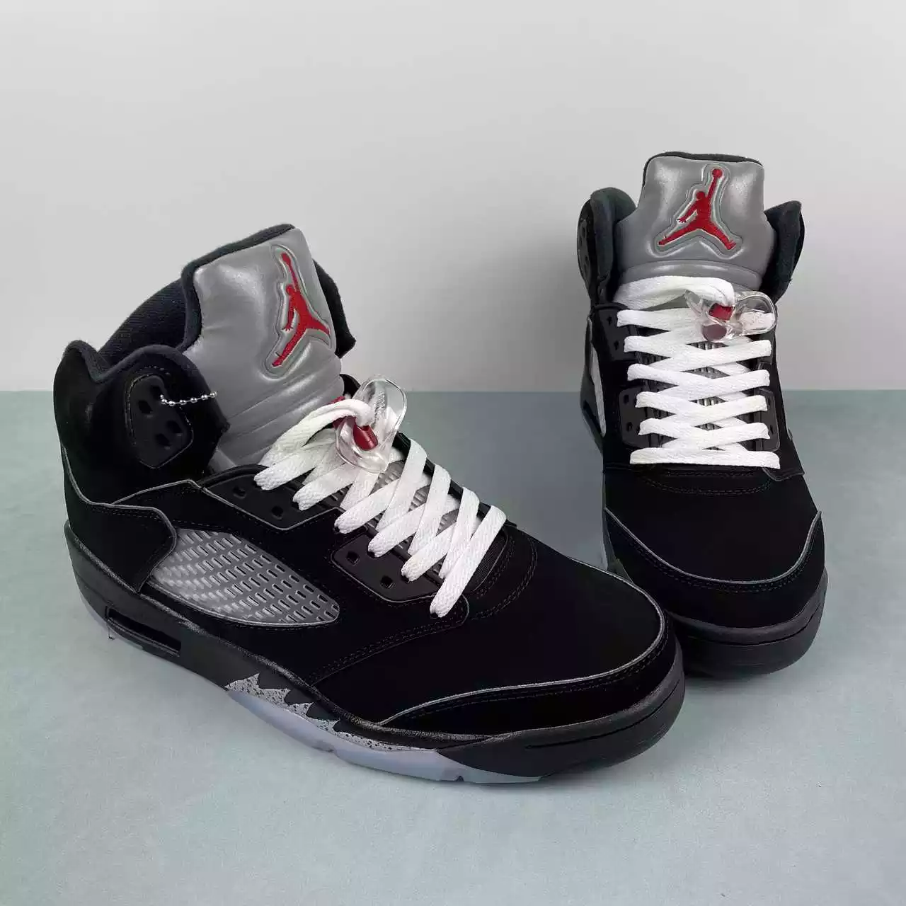 Nike Air Jordan 5 Retro Black Metallic - Imagen 2