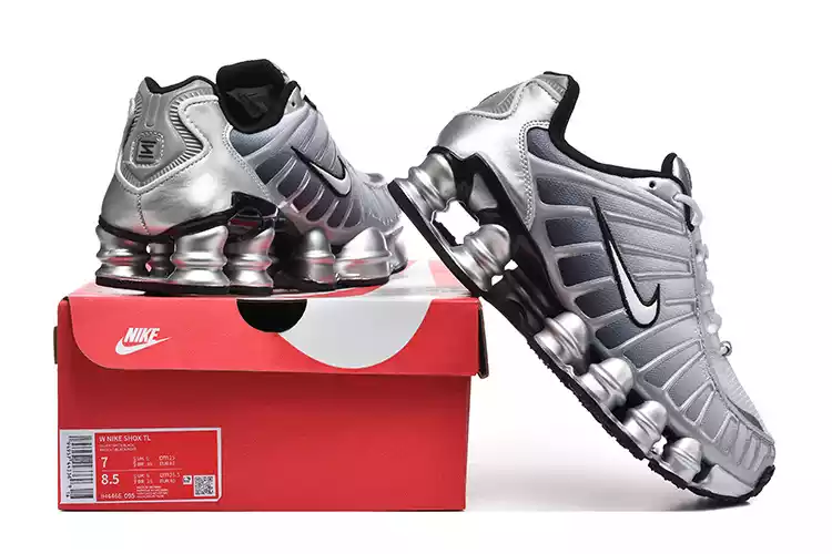 Nike Shox TL grises/plateadas - Imagen 2