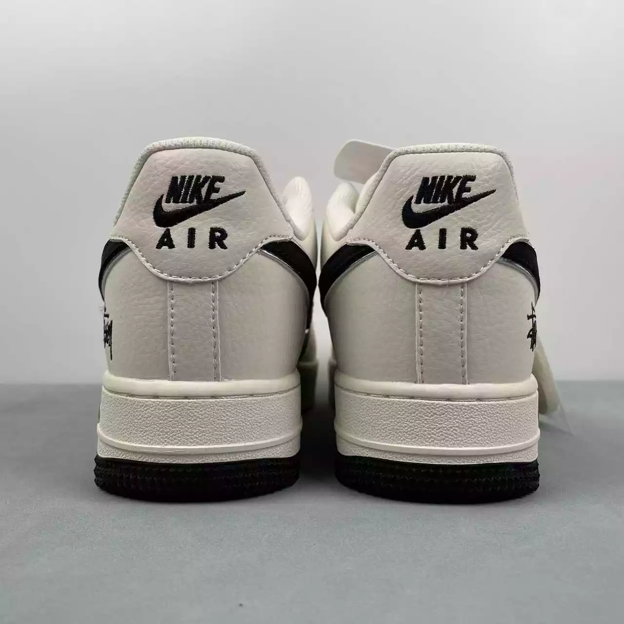 Nike Air Force 1 Low Triple Black - Imagen 3