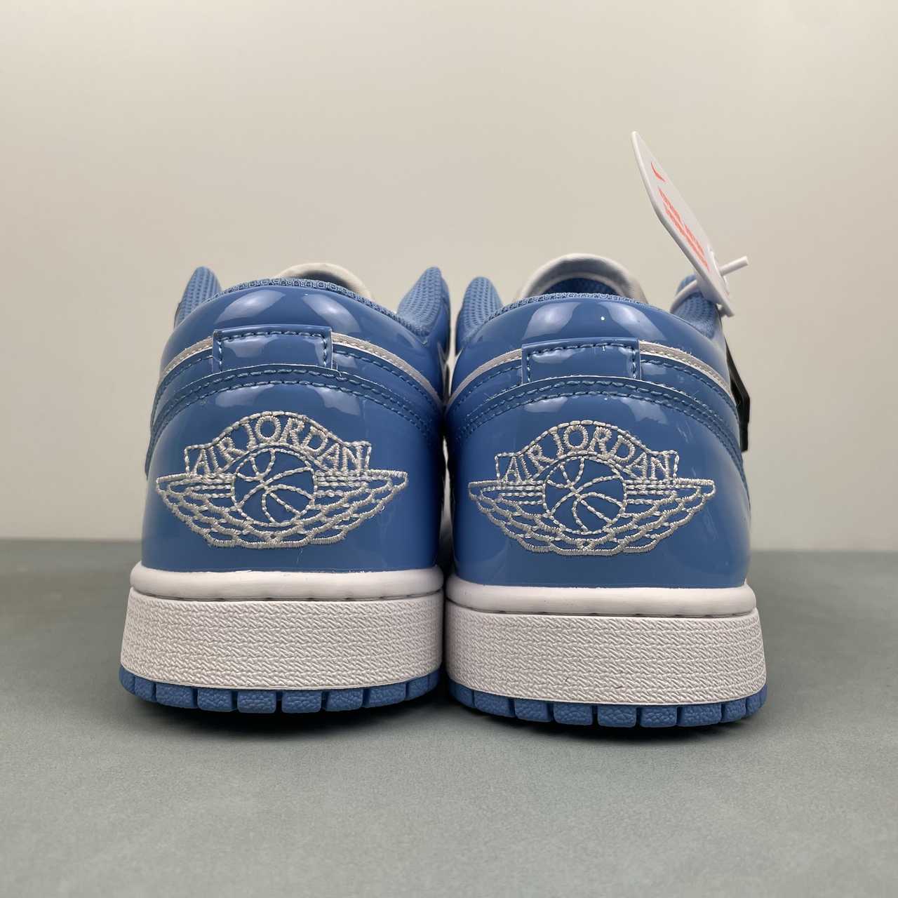 Nike Air Jordan 1 Low UNC Azul Celeste y Blanco - Imagen 3