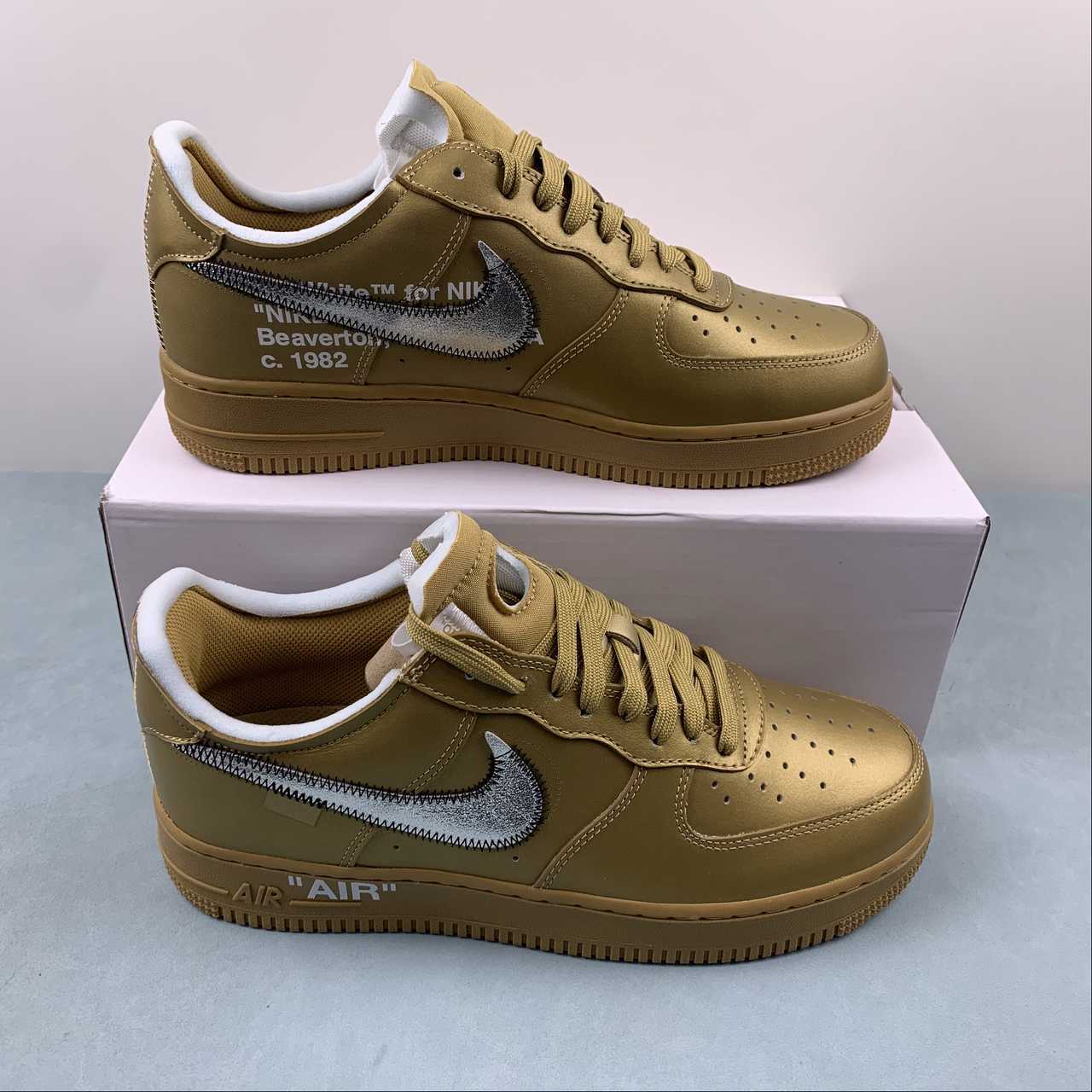 Nike Air Force OFF-WHITE doradas