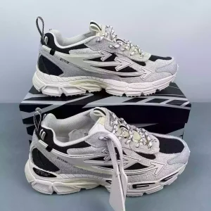 Off-White Be Right Back Black white