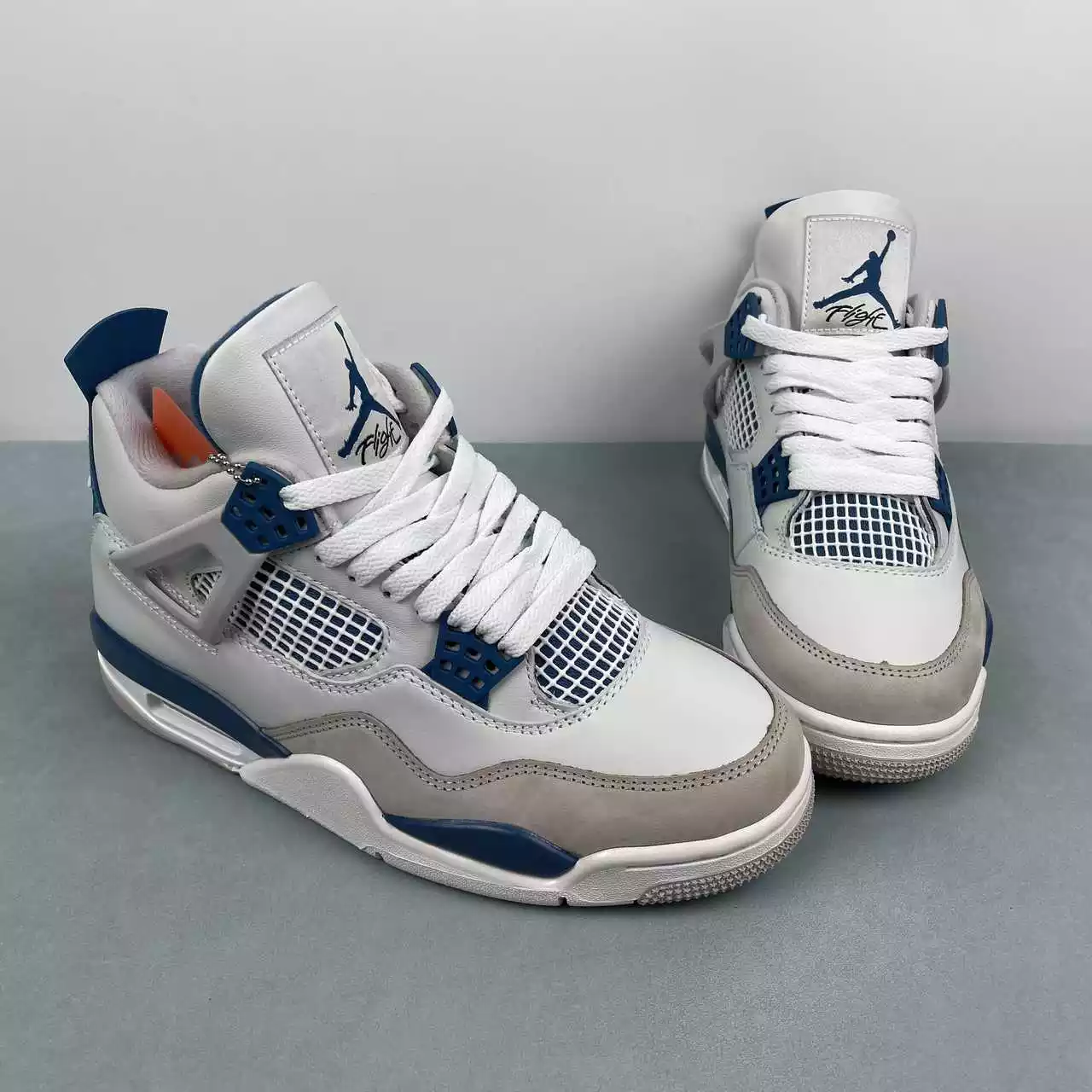 Air Jordan 4 Retro withe blue - Imagen 2